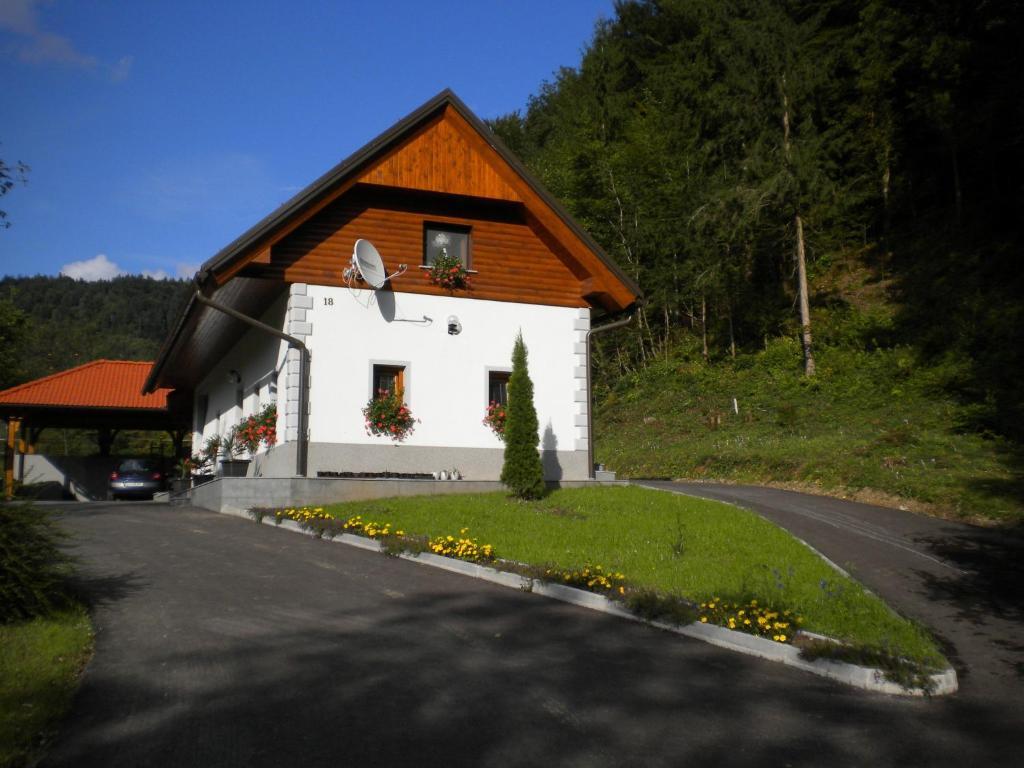 Domacija Vodnik & Apartments Cerklje na Gorenjskem Habitación foto